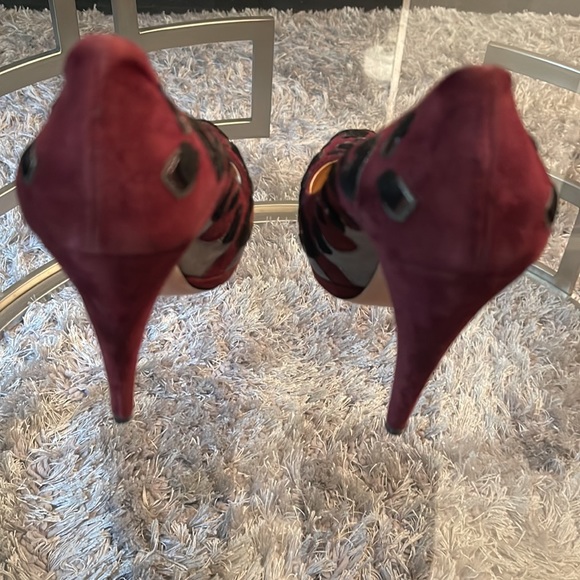 Prada high heels. - Picture 3 of 5